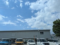 五月晴れ―役場の駐車場