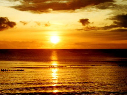 ２０１１年１０月―秋の夕日に、照る海錦？　大きな海原　縞模様